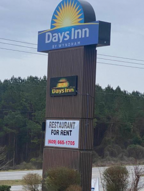 Days Inn by Wyndham Ozark, Ozark